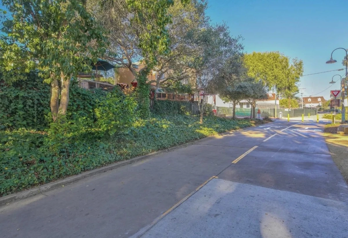 399 Hoffman Ave, Monterey, CA 93940