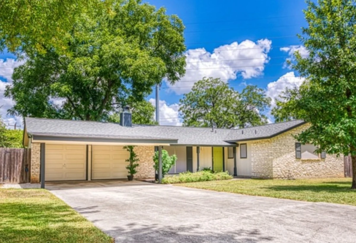 3915 Starhill Dr, San Antonio, TX 78218
